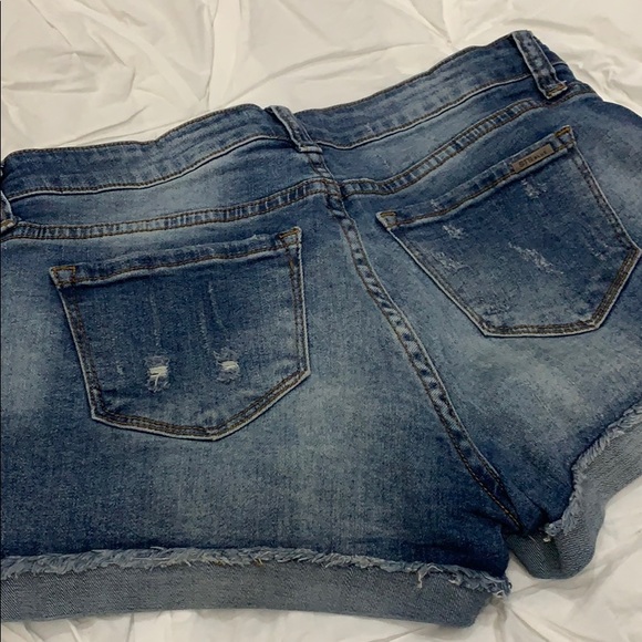 Distressed shorts - Picture 5 of 5